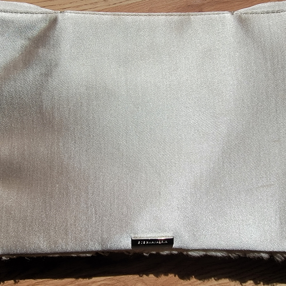 Bcbgmaxazria lamb clutch. - Picture 3 of 9